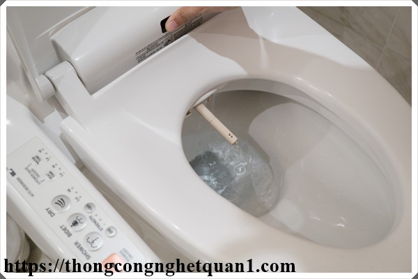 Chà rửa bồn cầu thông minh