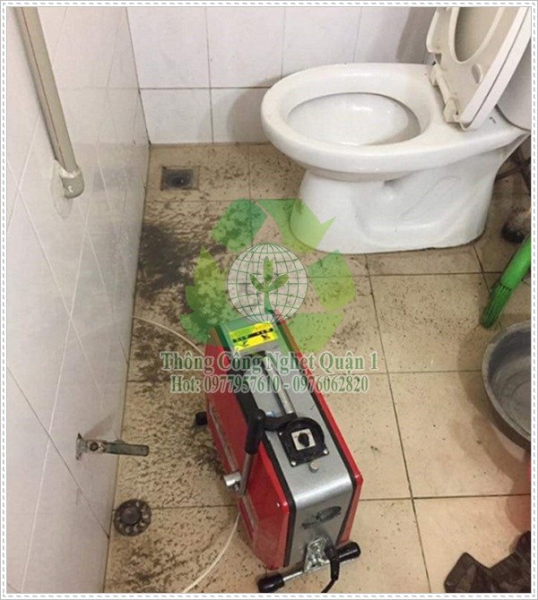 Van cấp nước bị hỏng g&acirc;y r&ograve; rỉ nước