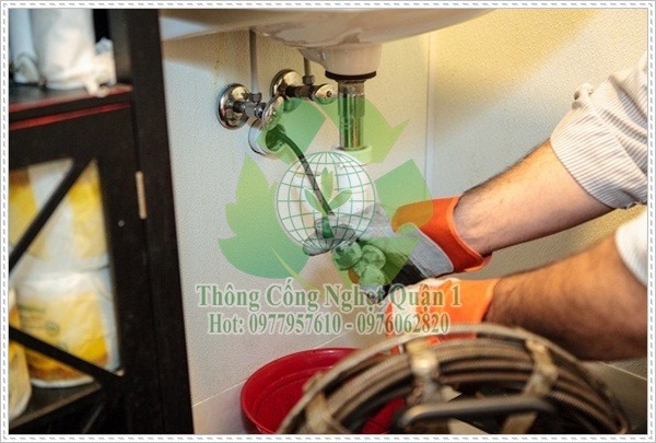 Hút bể phốt ở Hoàn Kiếm.