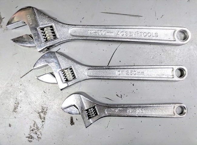 Dụng cụ sửa vòi nước bị rò rỉ.